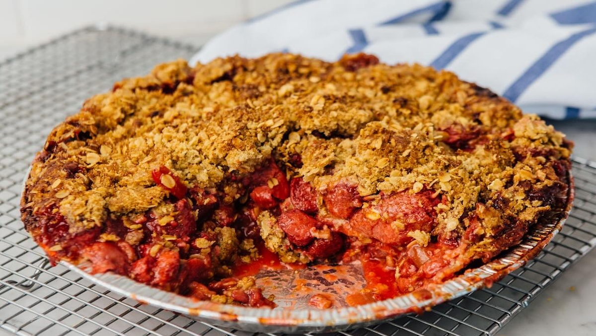 Pie Shop Setting Up at Shops at El Paseo