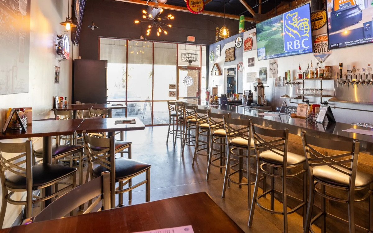 Brews Burger Joint Eyes Third Location in East Valley