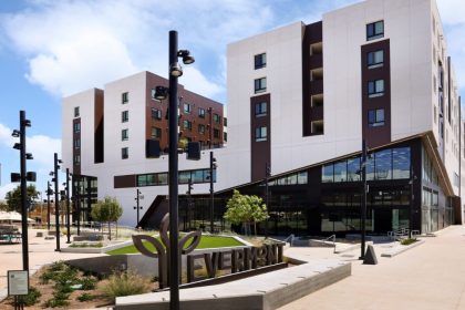 Vista apartments at Evermont