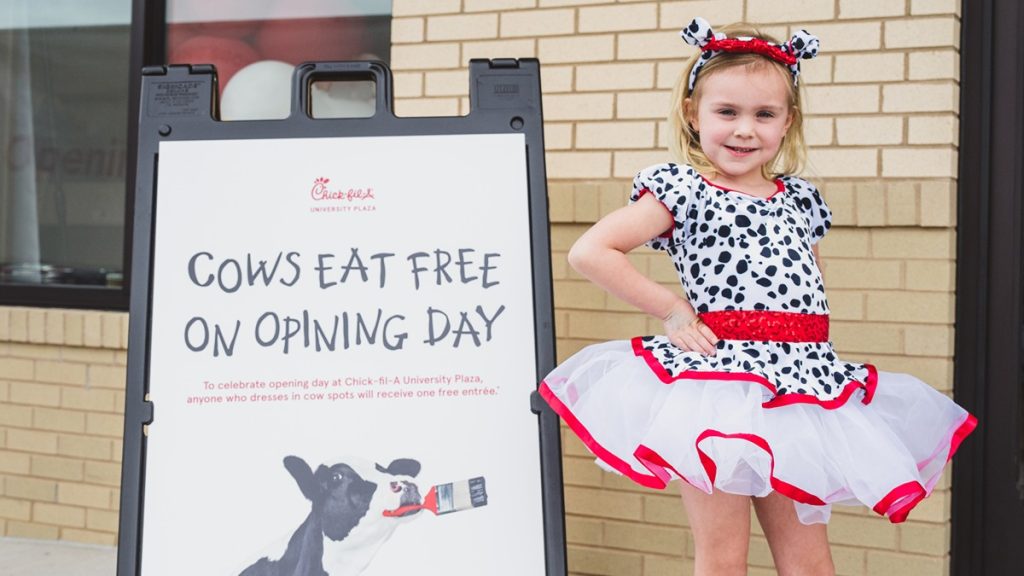 Chick-fil-A opens new location in Forest Hills