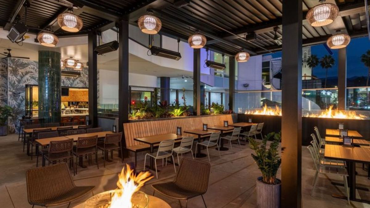 La Popular restaurant patio