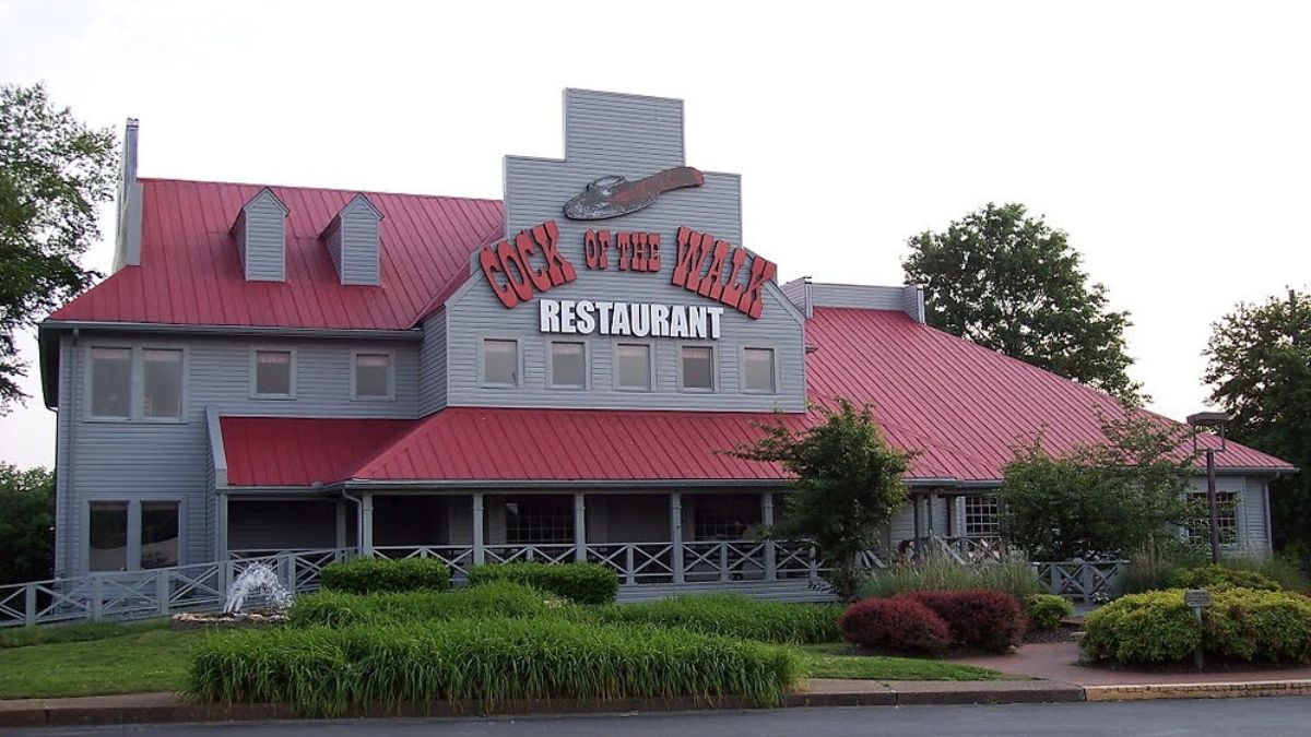 The health inspectors observed 15 health code violations