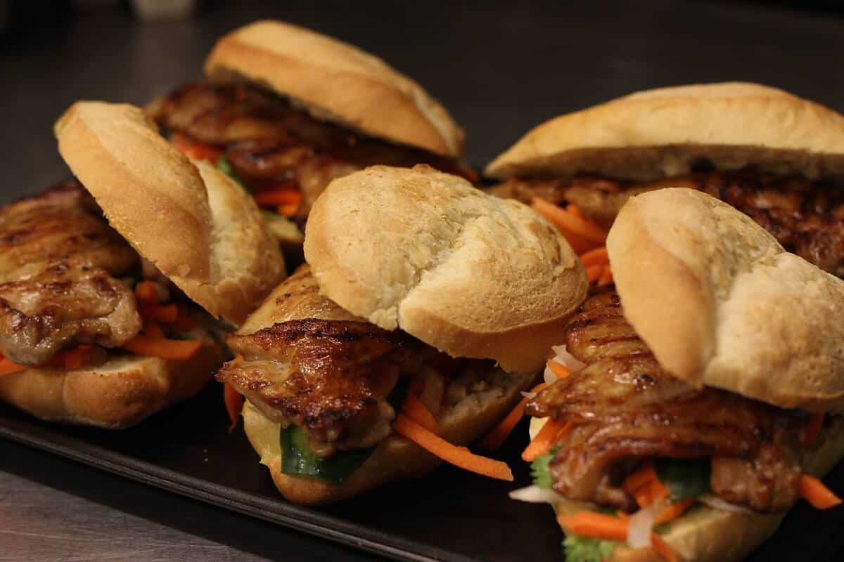 Sandwicherie Sue Expanding to Quartier DIX30