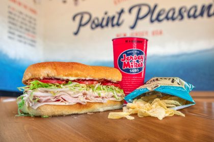 Jersey Mike’s Subs Opening in Bay Park