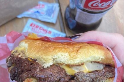 7th Street Burger Bringing New York Favorite to Dupont