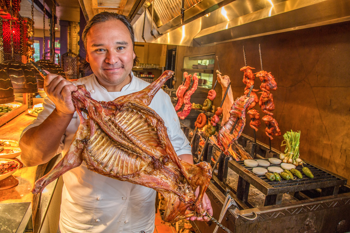 Chef Johnny Continues Make an Impact in the Community, Bringing Two Stores and a Restaurant to the San Antonio Airport