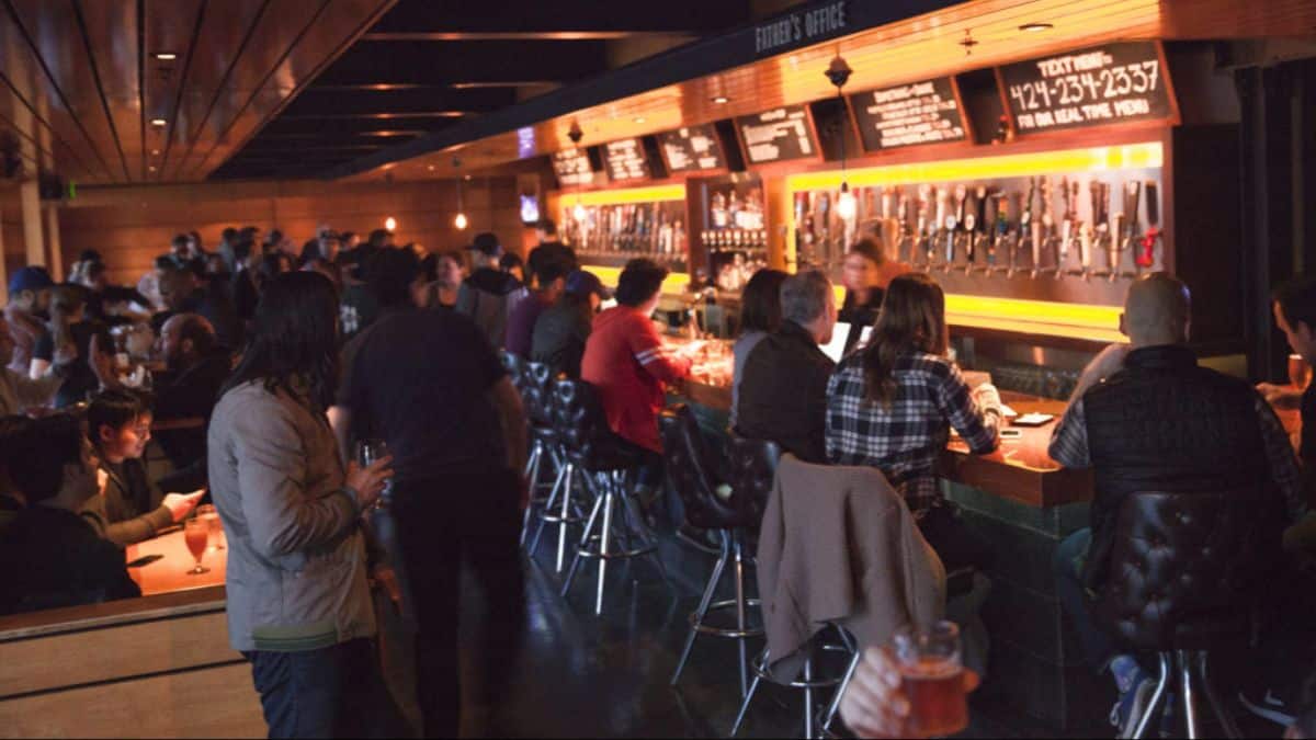 Bar