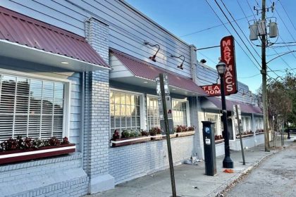 Mary Mac's Tea Room Outside