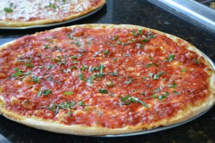 The Mayfair location of pizza restaurant Renzi’s Pizzeria was found in violation of the Philadelphia Health Code.