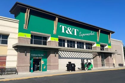 Canada’s largest Asian supermarket chain, T&T Supermarket, expands its U.S. presence.