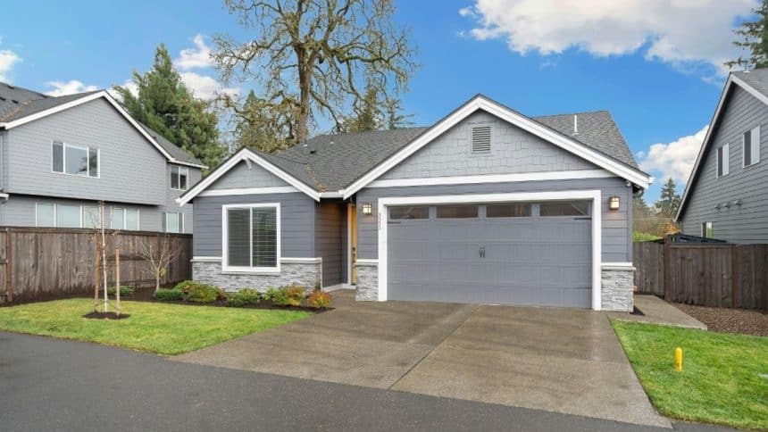 Down payment reached a record $70,000 due to affluent buyers.