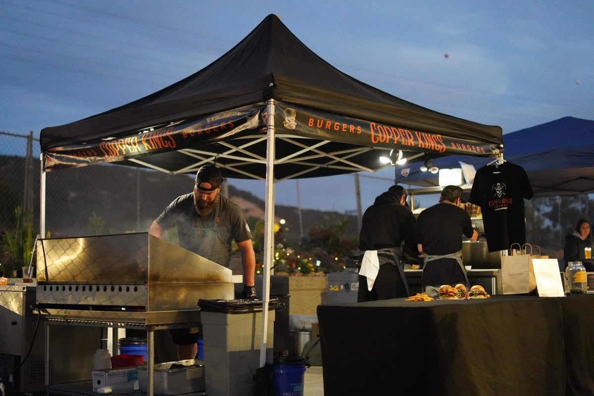 Copper Kings Burgers Returning to Oceanside