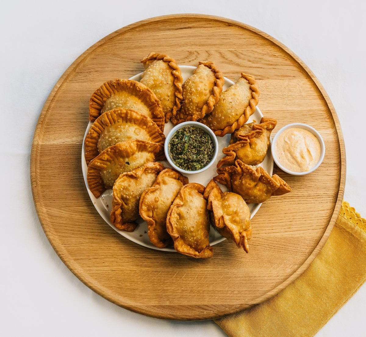 Empanadas de Mendoza Preparing to Feed Reston