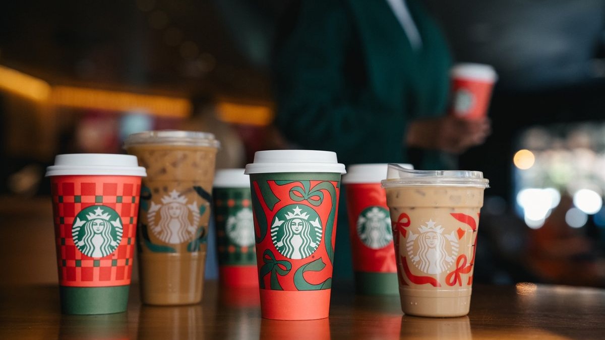 Starbucks welcomes the holiday season starting November 6 with the return of its festive menu and a lineup of seasonal beverages and treats.