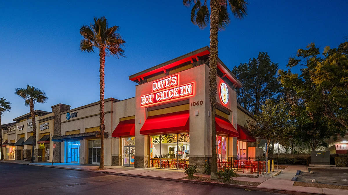 Dave’s Hot Chicken Coming to Solana Beach