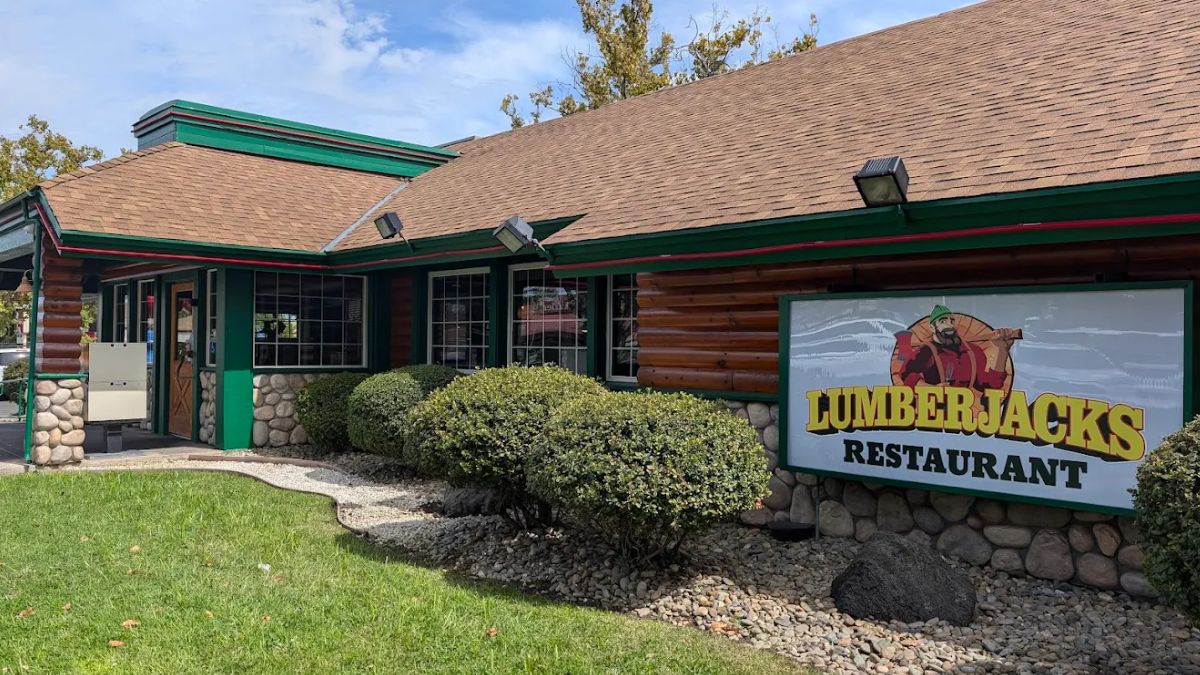 Lumberjacks Restaurant underwent a routine health inspection on November 24 by the Sacramento health department.