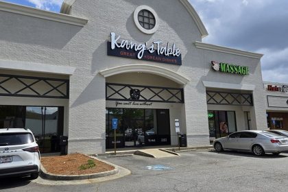 Kang's Table in Duluth receives an unsatisfactory health score