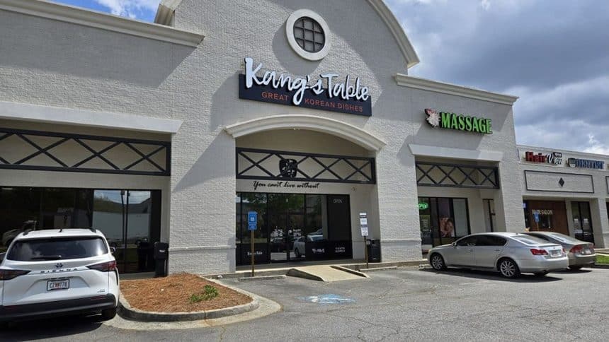 Kang's Table in Duluth receives an unsatisfactory health score