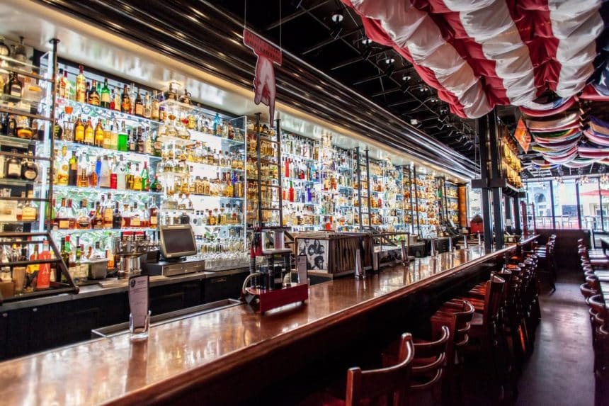 Von’s 1000 Spirits Expanding to Kirkland