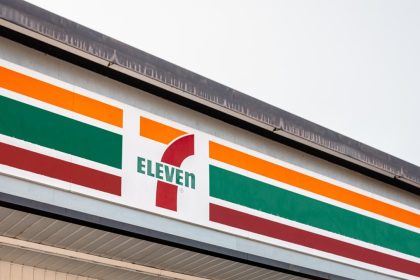 Retail chains that closed hundreds of stores in 2025