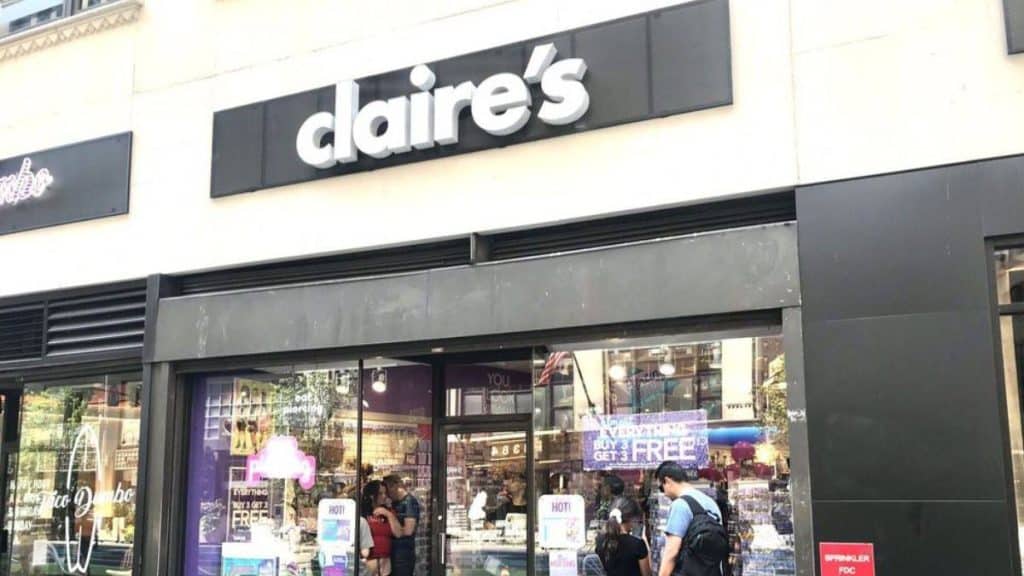 The 25-year-old jewelry brand from Illinois and its certain subsidiaries entered the Chapter 11 proceedings in August to restructure its debt and explore asset sales.
