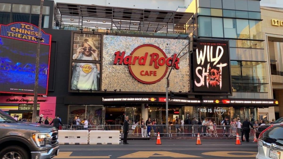 Storefront image Hard Rock Cafe