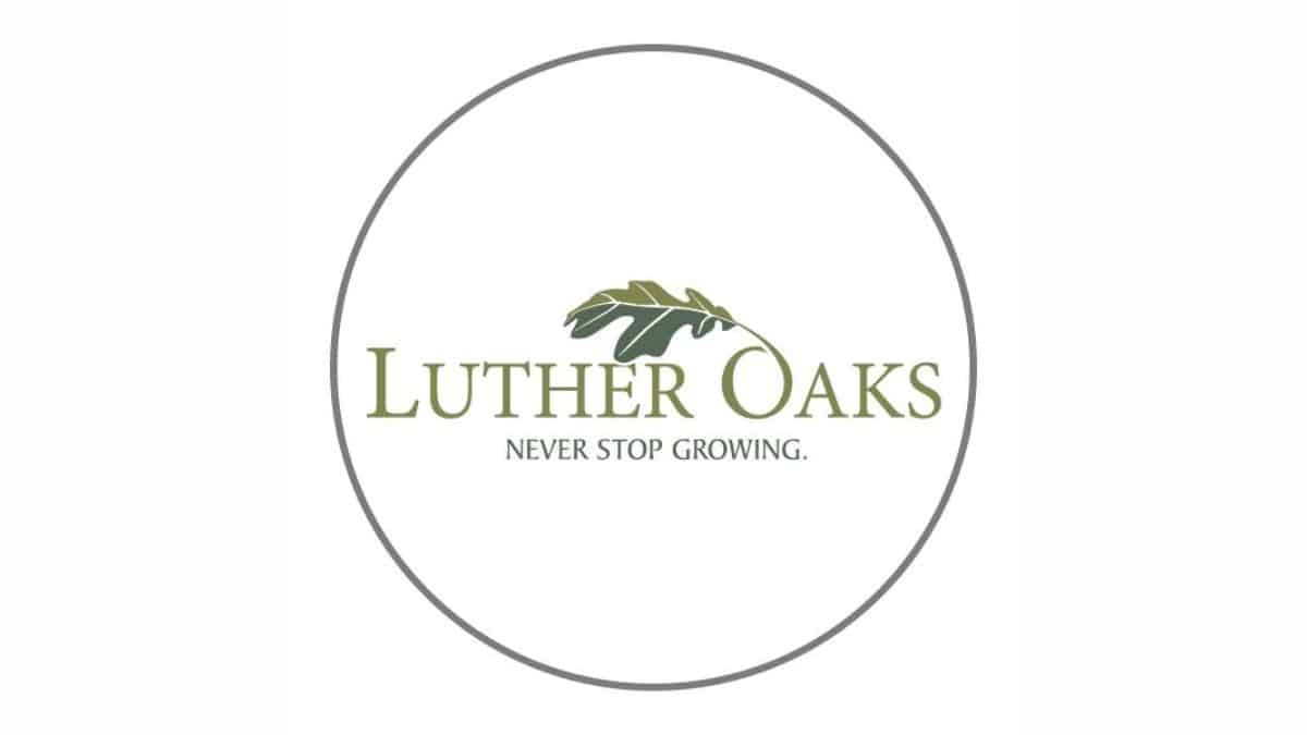 Luther Oaks logo