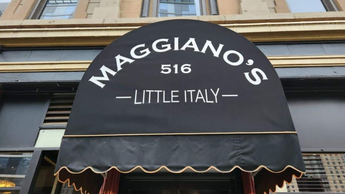 Maggiano's Little Italy storefront
