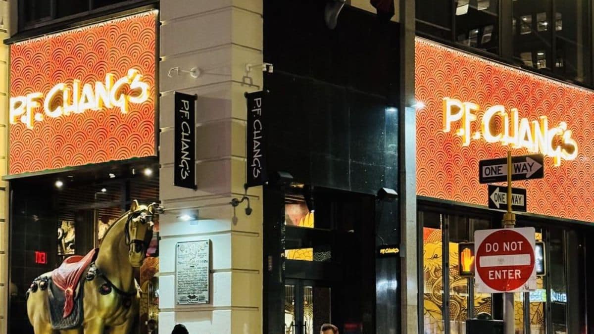 PF Chang's storefront