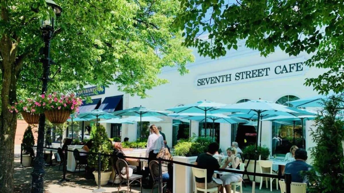 Seventh Street Cafe storefront