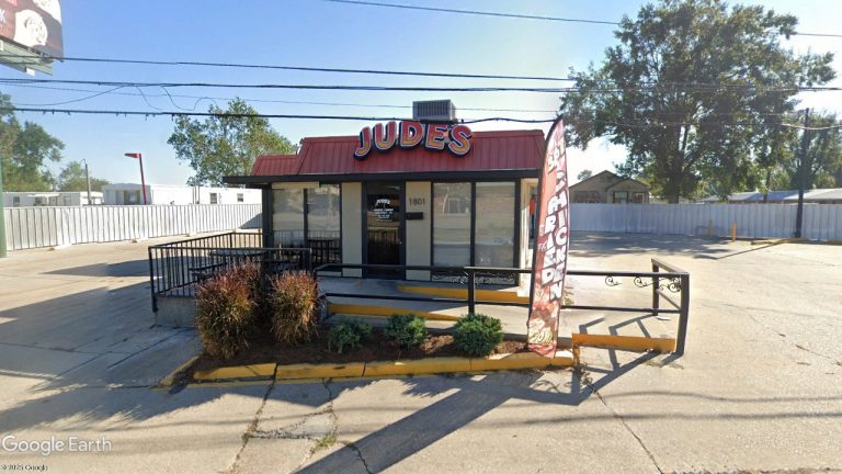 Long-Time Thibodeaux Caterer Opening Takeout Spot