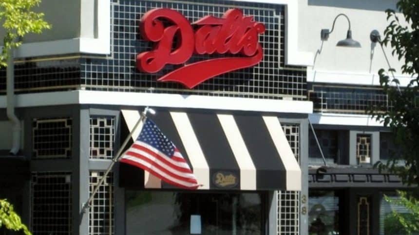 The 1980 American eatery was known for its long menu including sandwiches, steaks, and comfort food prepared from scratch.