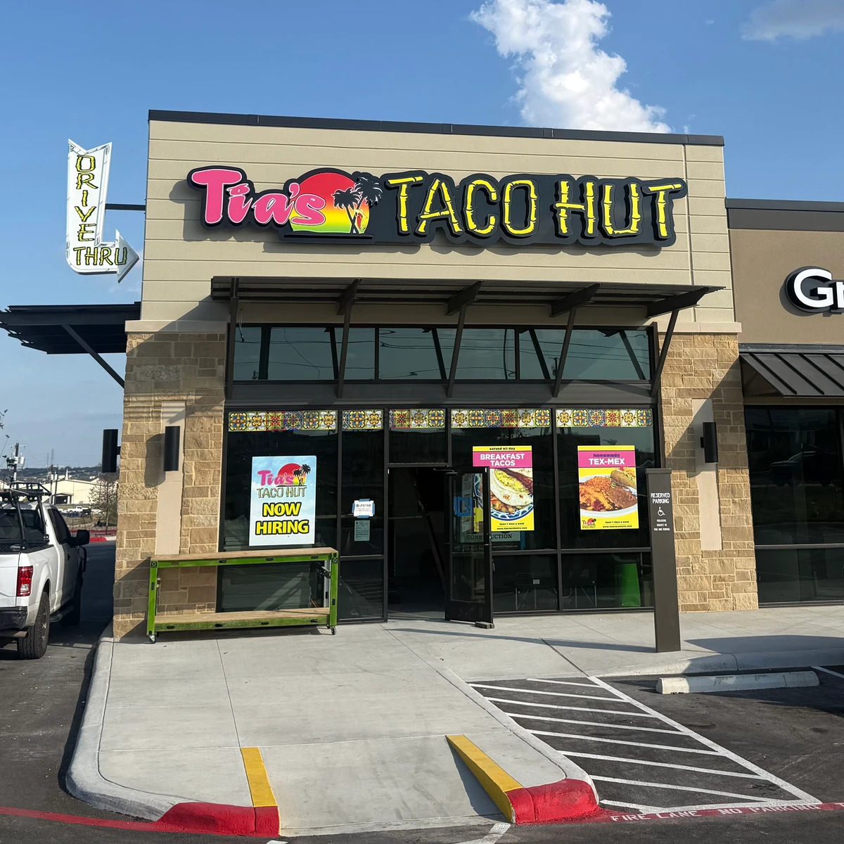 Tia's Taco Hut to Open New Location at Naco Retail Center