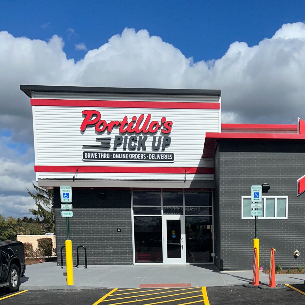 Portillo's to Open in Baytown at New Development Center