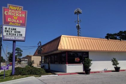 The space will soon be taken over by Texas-based grocery giant H-E-B.