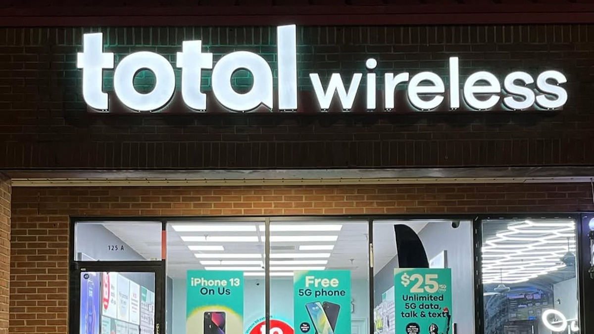 Victra's Total Wireless opens 300th store