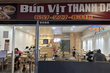 Bun Vit Thanh Da was reported for multiple health code violations, including the accumulation of dust and grime and improper storage