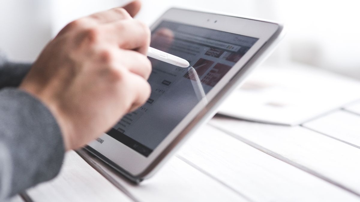 The move is being described as part of the final phase of a multi-year go-to-market transformation (GMT) tied to its cloud platform and AI capabilities.​