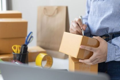 Multi-Color Corporation has filed for pre-packaged Chapter 11 bankruptcy protection as part of a recapitalization effort aimed at reducing debt. 