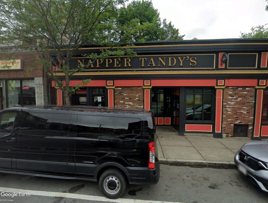 Mexican and Salvadorian Restaurant May Replace Napper Tandy’s in Roslindale