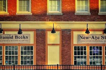 Pyramid Books storefront