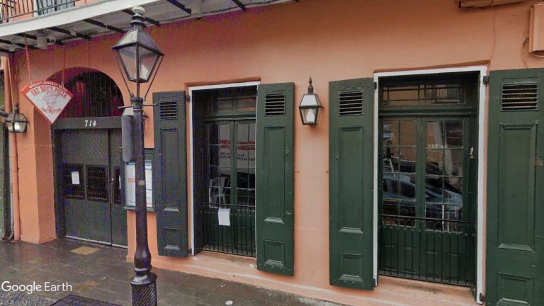 The Big Dawg Pizza Freshens Up an Old French Quarter Pizza Spot