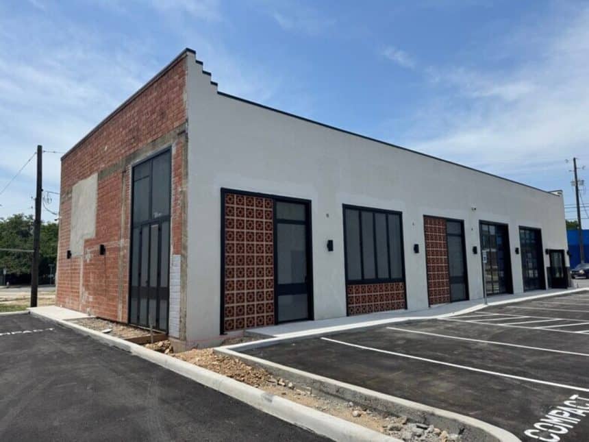 Bleu Bar, a New Dining Experience, Set to Open on Blanco