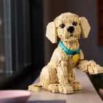 The Icons Golden Retriever Puppy set includes 2,102 pieces and movable parts that allow a range of poses.