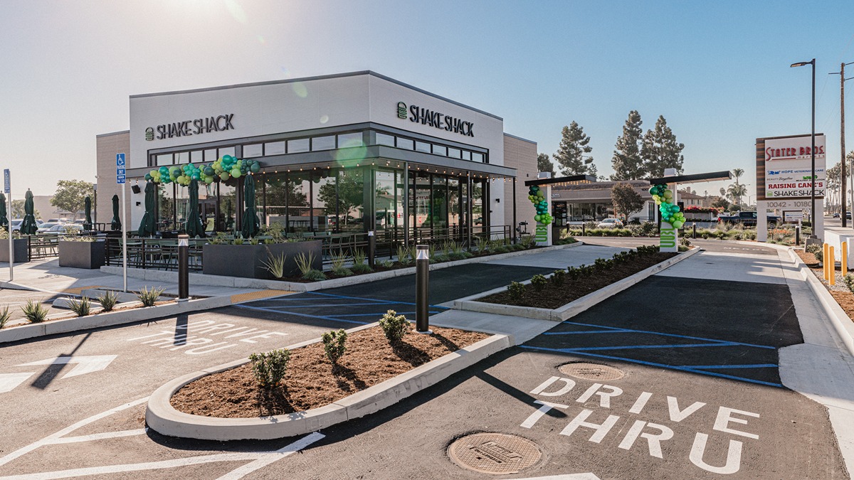 Shake Shack is openings its new location in Athens.