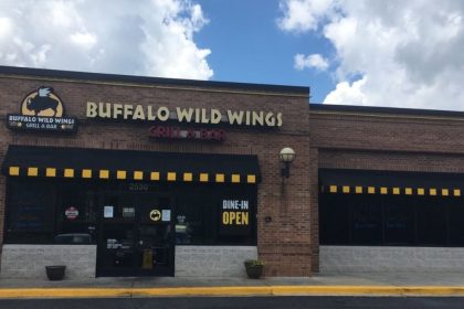 Buffalo Wild Wings storefront image