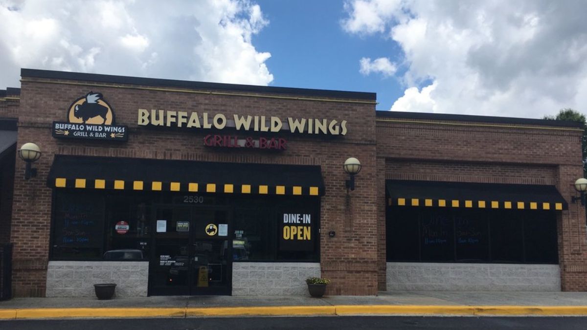 Buffalo Wild Wings storefront image