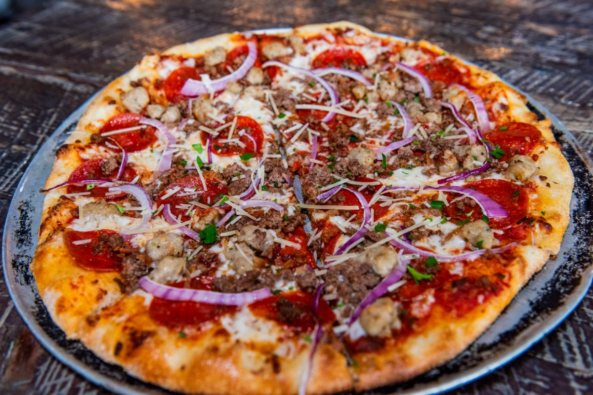 GR8 PLATE HOSPITALITY INTRODUCES JAX ON THE TRACKS