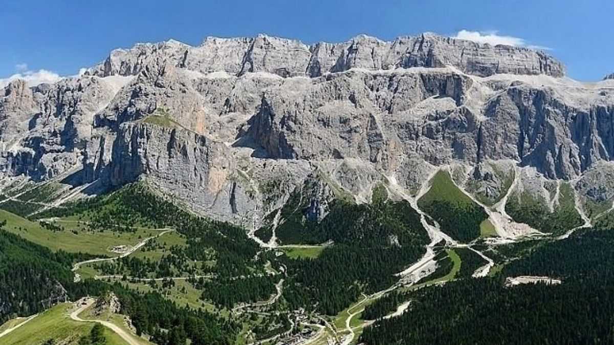 Gardena Pass image