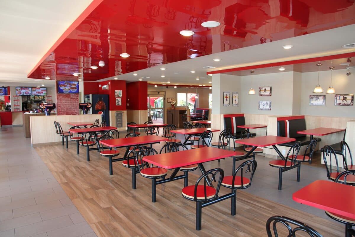 Chez Ben On S'bour La Bédaine Expanding Near Granby Zoo
